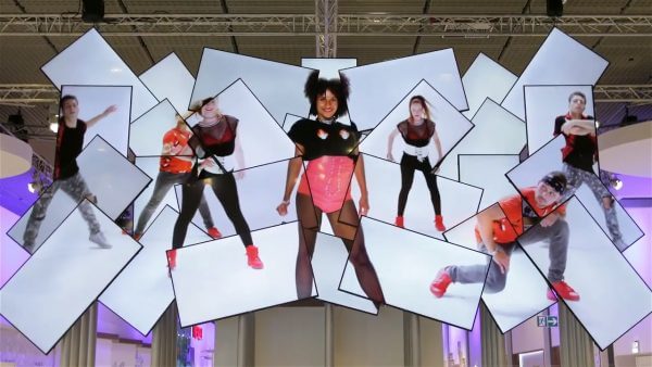 APEX減速機(jī)在舞蹈展示了非凡的展覽概念.jpg APEX減速機(jī)在舞蹈展示了非凡的展覽概念.jpg