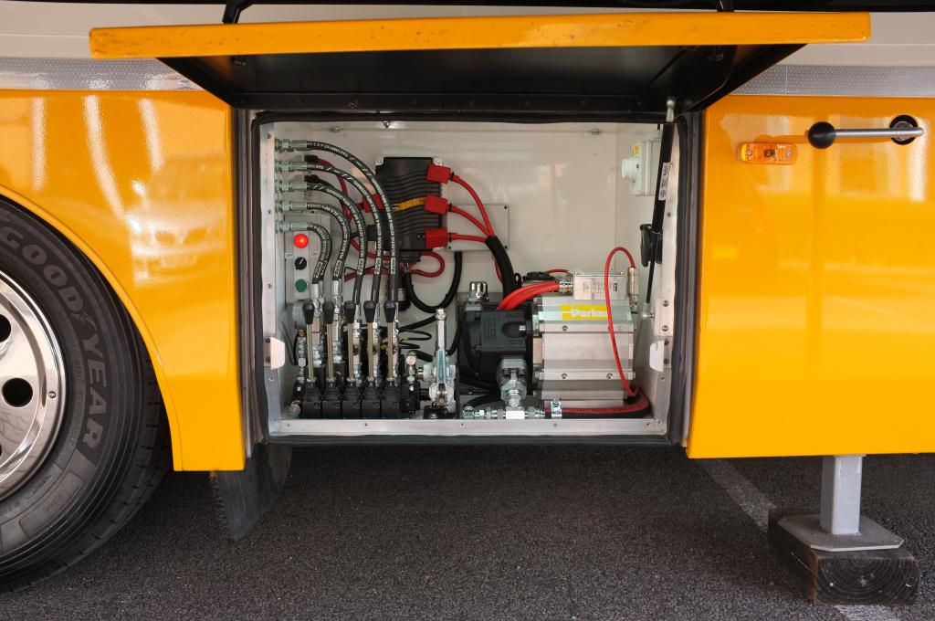 永磁高速伺服電機(jī).jpeg 永磁高速伺服電機(jī).jpeg