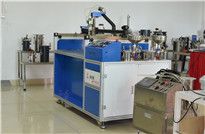 <b>自動點膠機(jī),點膠機(jī)設(shè)備的應(yīng)用行業(yè)</b>