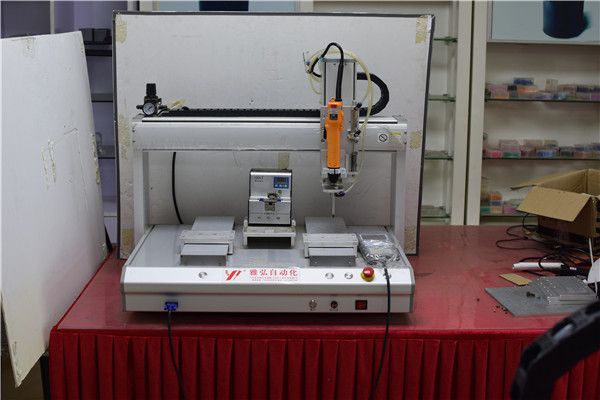 專用自動(dòng)擰螺絲機(jī)生產(chǎn)