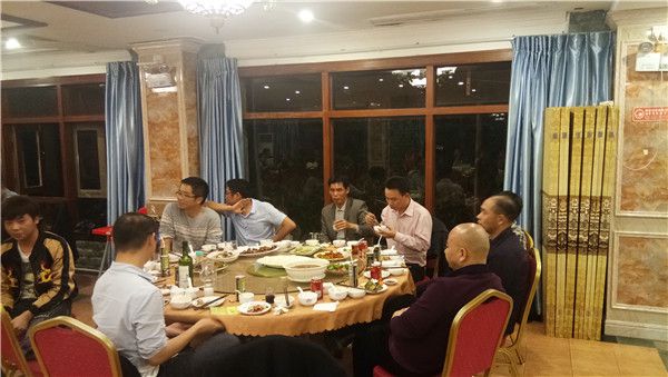 自動(dòng)攪拌壓力桶廠家