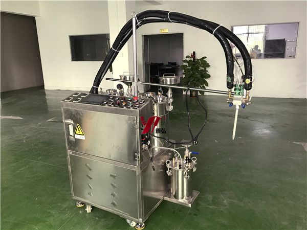 廣東灌膠機